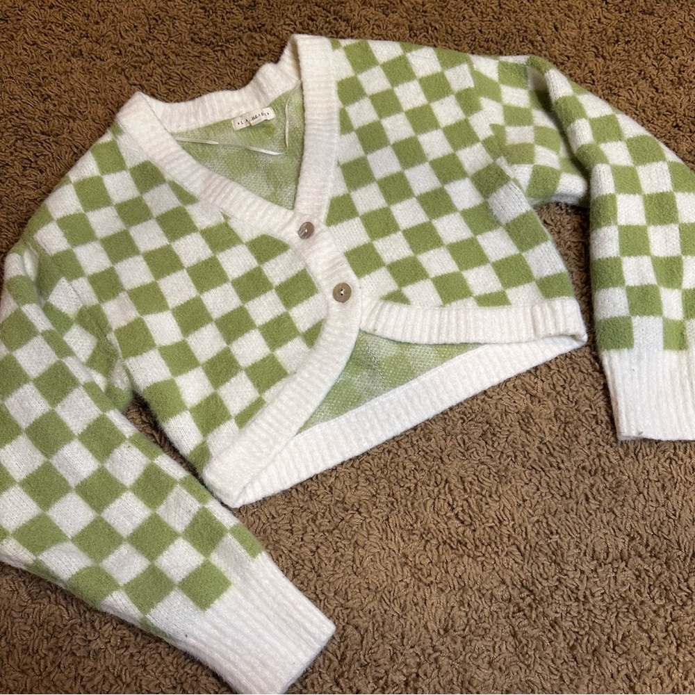 LA Hearts Checkered Women's Cropped Cardigan